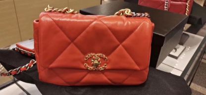 CHL 19 Handbag 26cm Red For Women AS1160