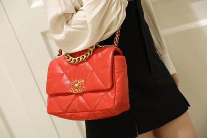 CHL 19 Handbag 26cm Red For Women AS1160