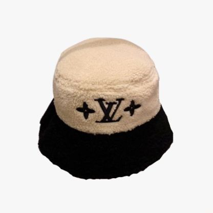 LV SHEEPSKIN BUCKET HAT BEIGE AND BLACK