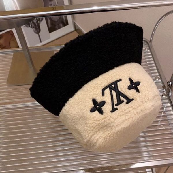 LV SHEEPSKIN BUCKET HAT BEIGE AND BLACK