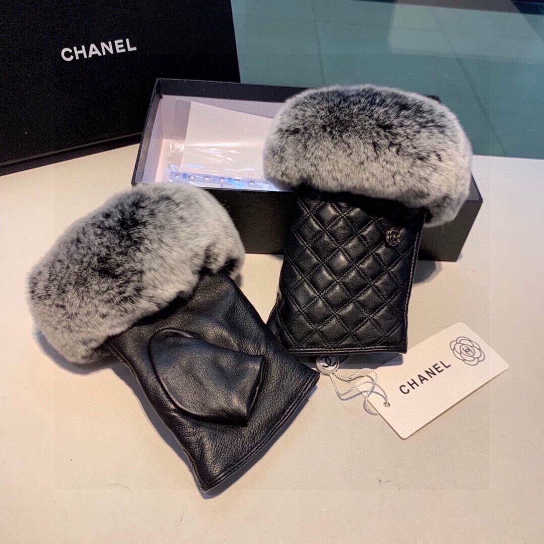 CC GLOVES FUR IN BLACK
