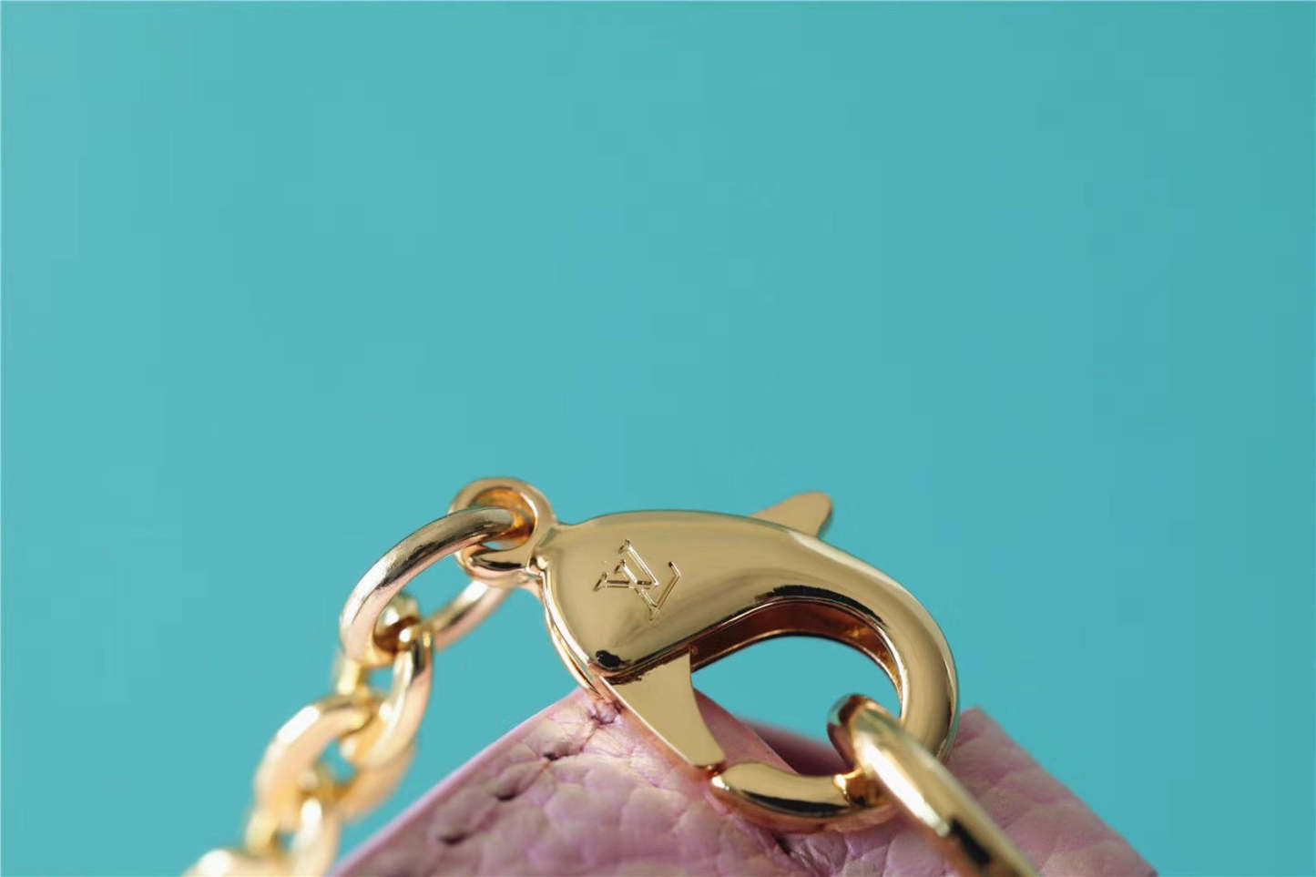 LV Pochette Felicie Monogram Empreinte Rose Poudre Pink For Women,  Shoulder And Crossbody Bags 21cm/8.3in LV M67856