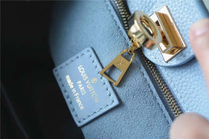 LV On My Side PM Mahina Bleu Nuage Blue For Women,  Shoulder And Crossbody Bags 25cm/9.8in LV M59432