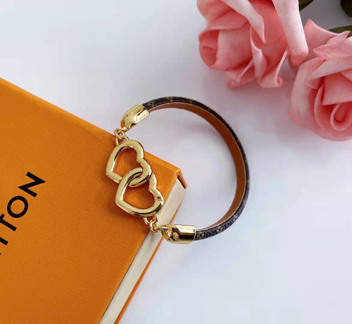 LV LEATHER TWICE GOLD HEART BRACELET