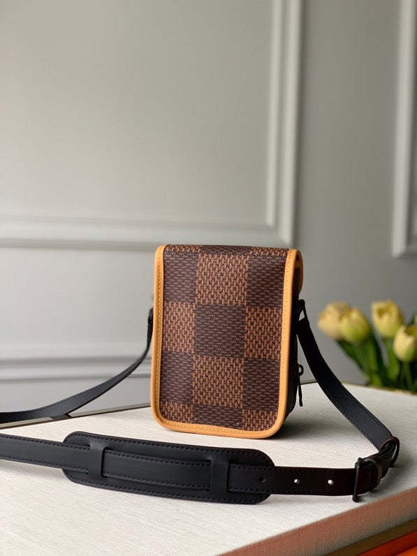 LV x Nino Nano Amazone Messenger Giant Damier Ebene And Monogram Canvas By Virgil Abloh For Men, Bags 7.1in/18cm LV N40357