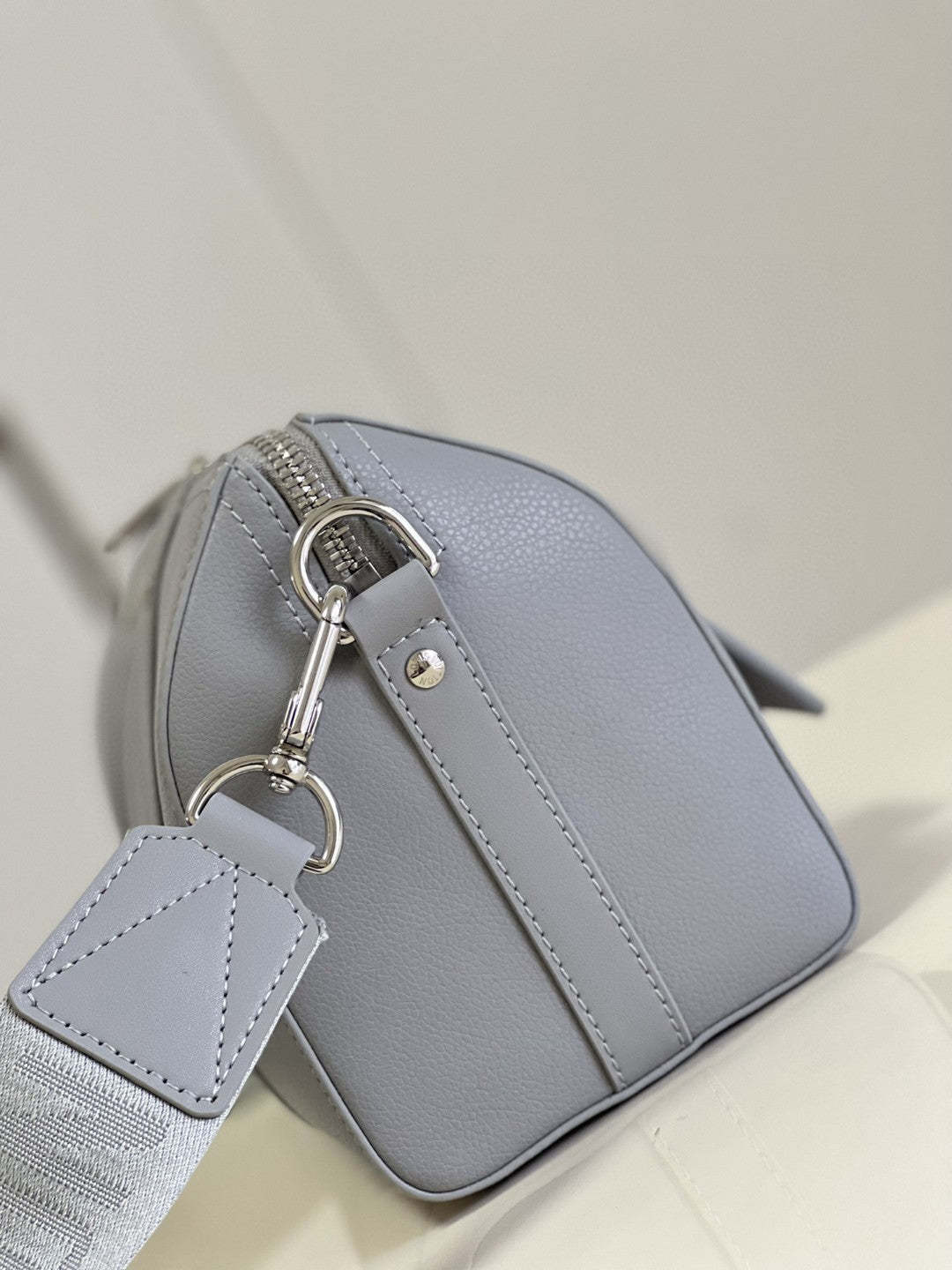 LV City Keepall Grey Aerogram For Women, WoBags, Crossbody Bags 10.6in/27cm LV M59328