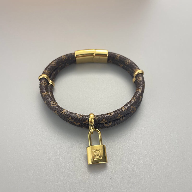 LV KEEP IT TWICE BRACELET M8109E