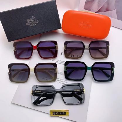 HM SQUARE SUNGLASSES WITH H LOGO GREEN