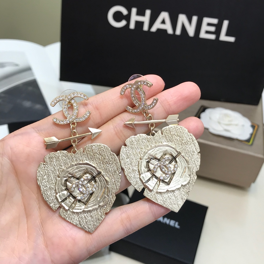 CC HEART EARRINGS