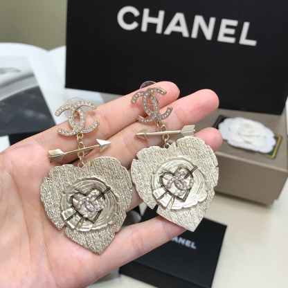 CC HEART EARRINGS
