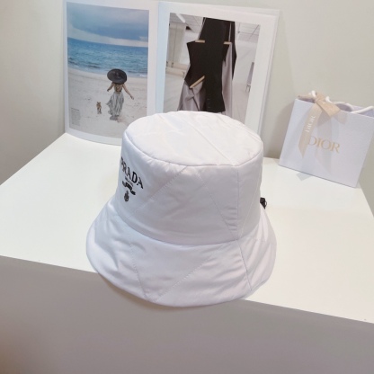PD PADDED RENYLON BUCKET HAT WHITE