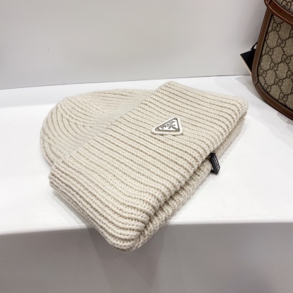 PD WOOL AND CASHMERE BEANIE SLIVER CREAM