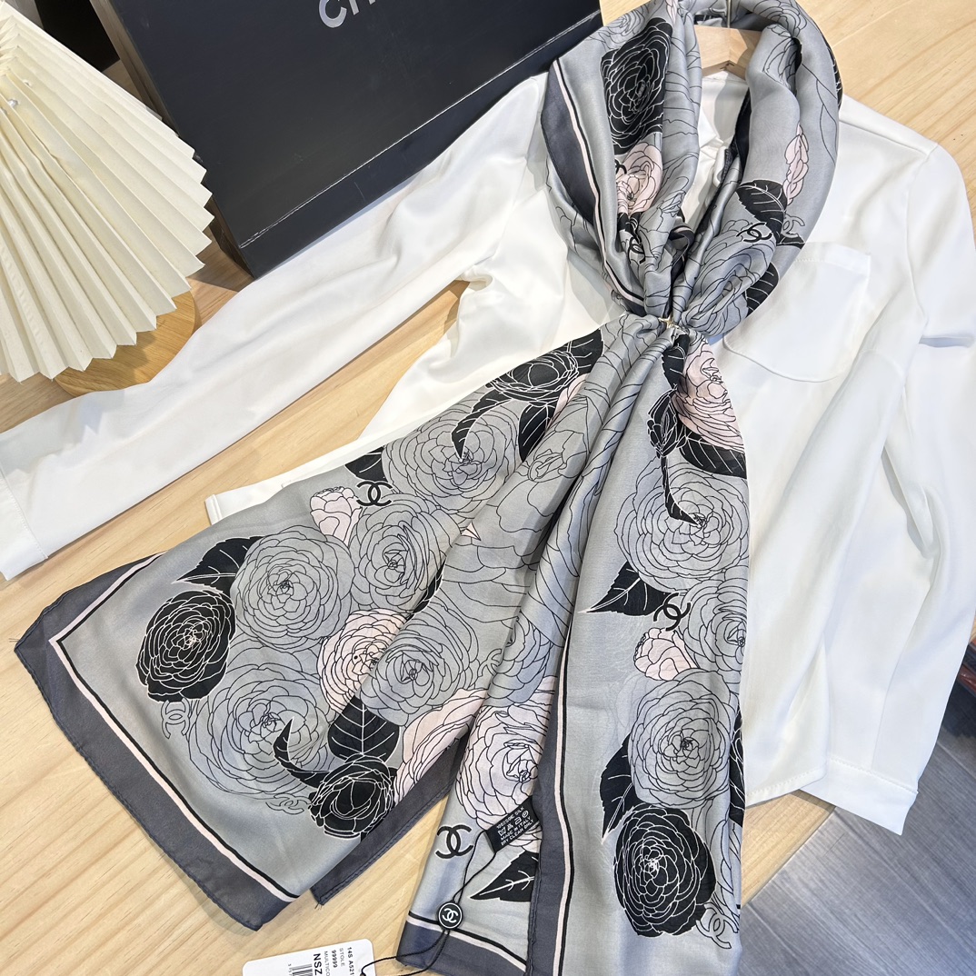 CC CC SQUARE SILK SCARF WITH FLOWER LIGHT BLUE 90CM