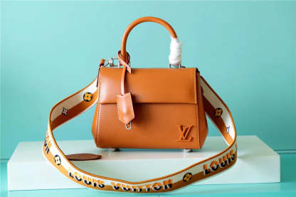 LV Cluny Mini Epi Gold Miel For Women,  Shoulder And Crossbody Bags 20cm/7.9in LV M58931