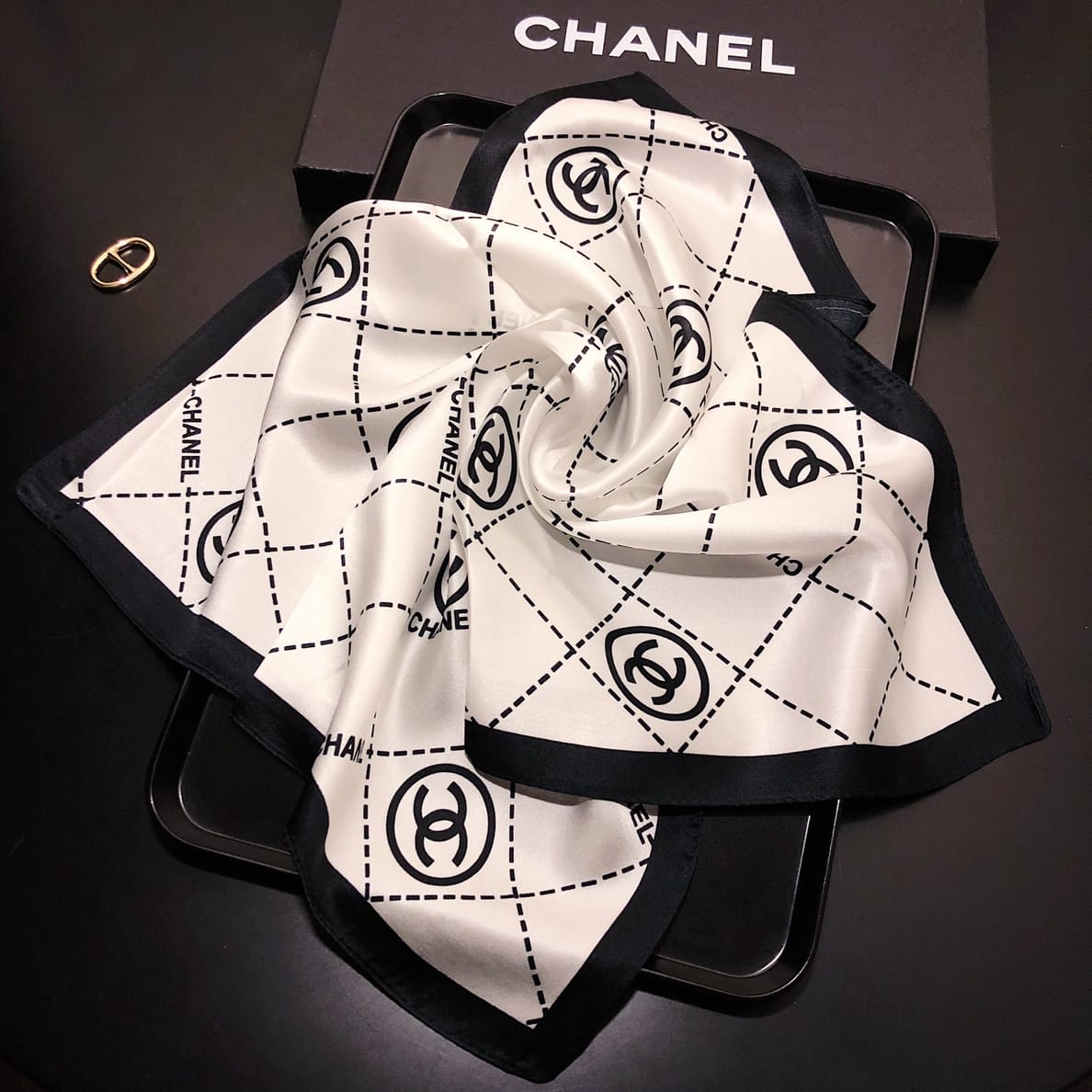 CC CC LOGO SILK TWILL SQUARE SCARF BLACK WHITE