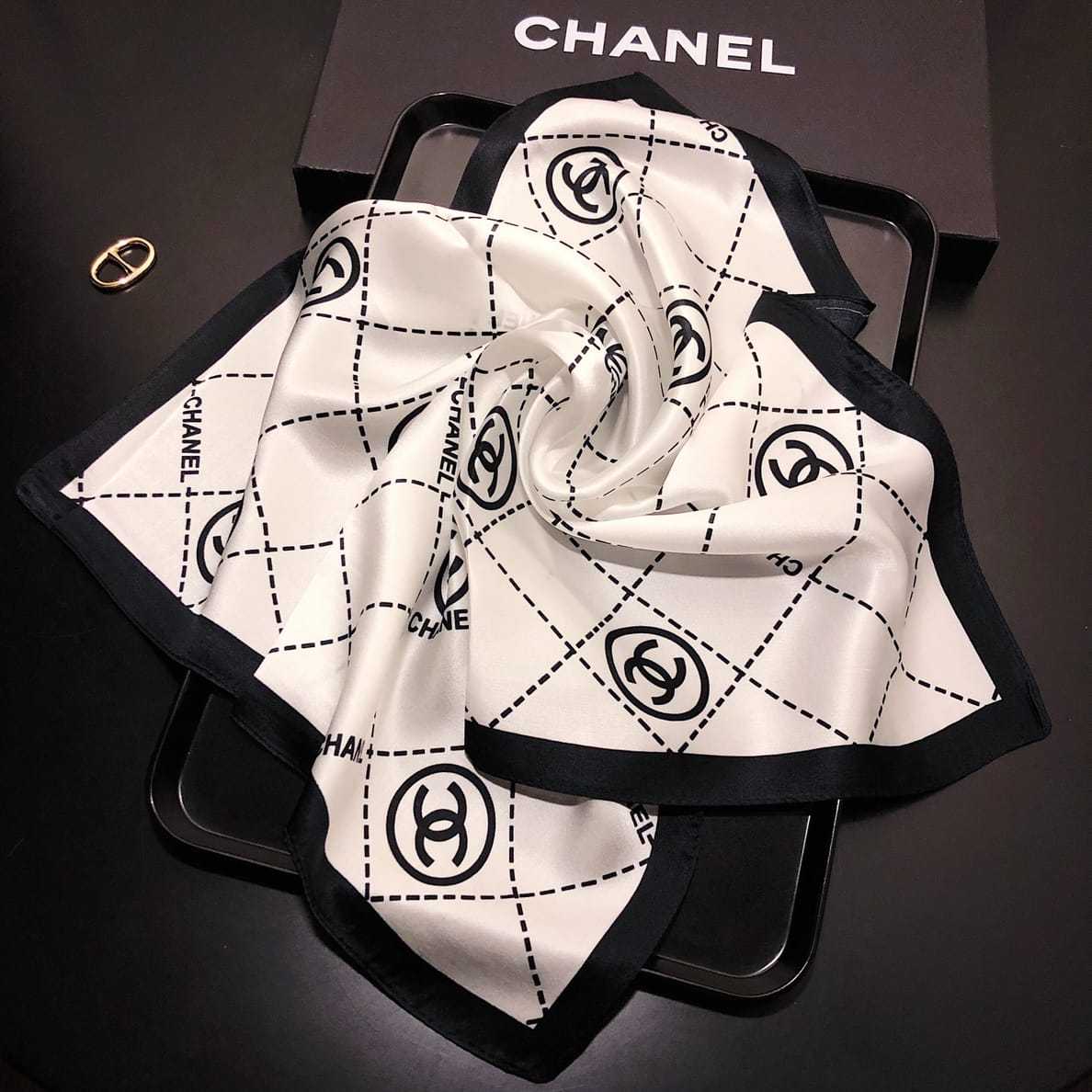 CC CC LOGO SILK TWILL SQUARE SCARF BLACK WHITE