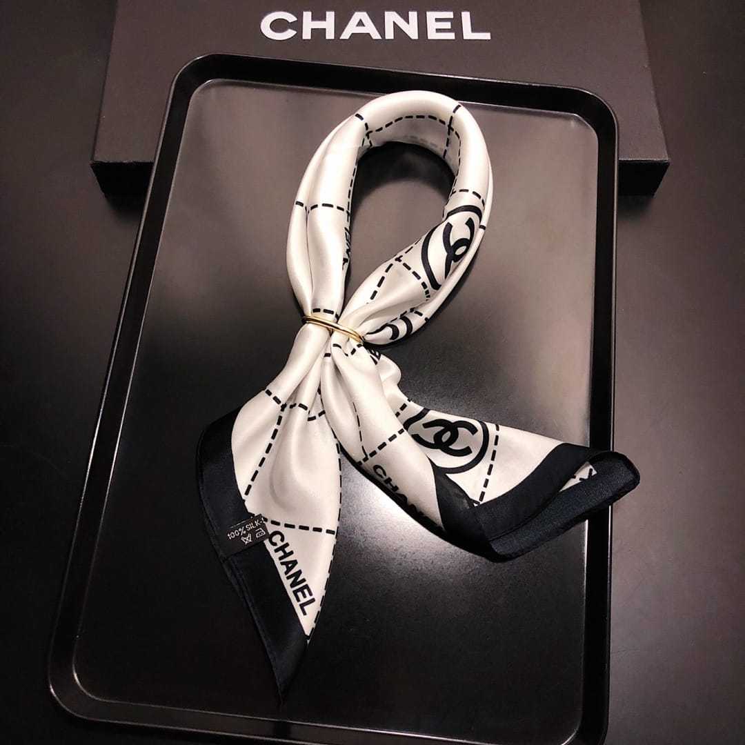 CC CC LOGO SILK TWILL SQUARE SCARF BLACK WHITE