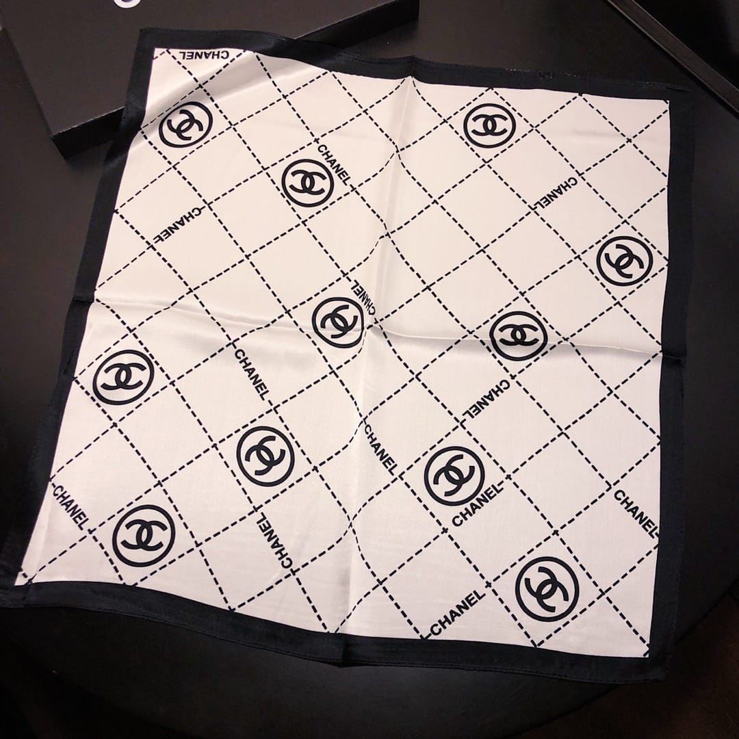 CC CC LOGO SILK TWILL SQUARE SCARF BLACK WHITE