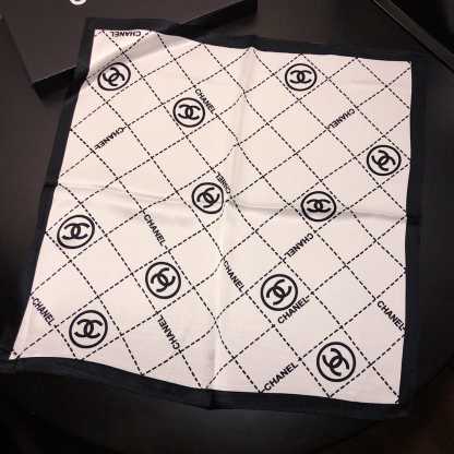 CC CC LOGO SILK TWILL SQUARE SCARF BLACK WHITE