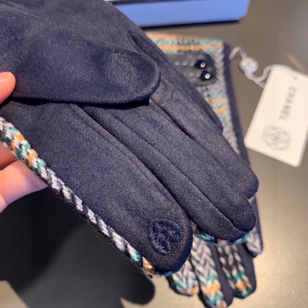 CC LEATHER STRIPED WOOL GLOVES IN BLUE