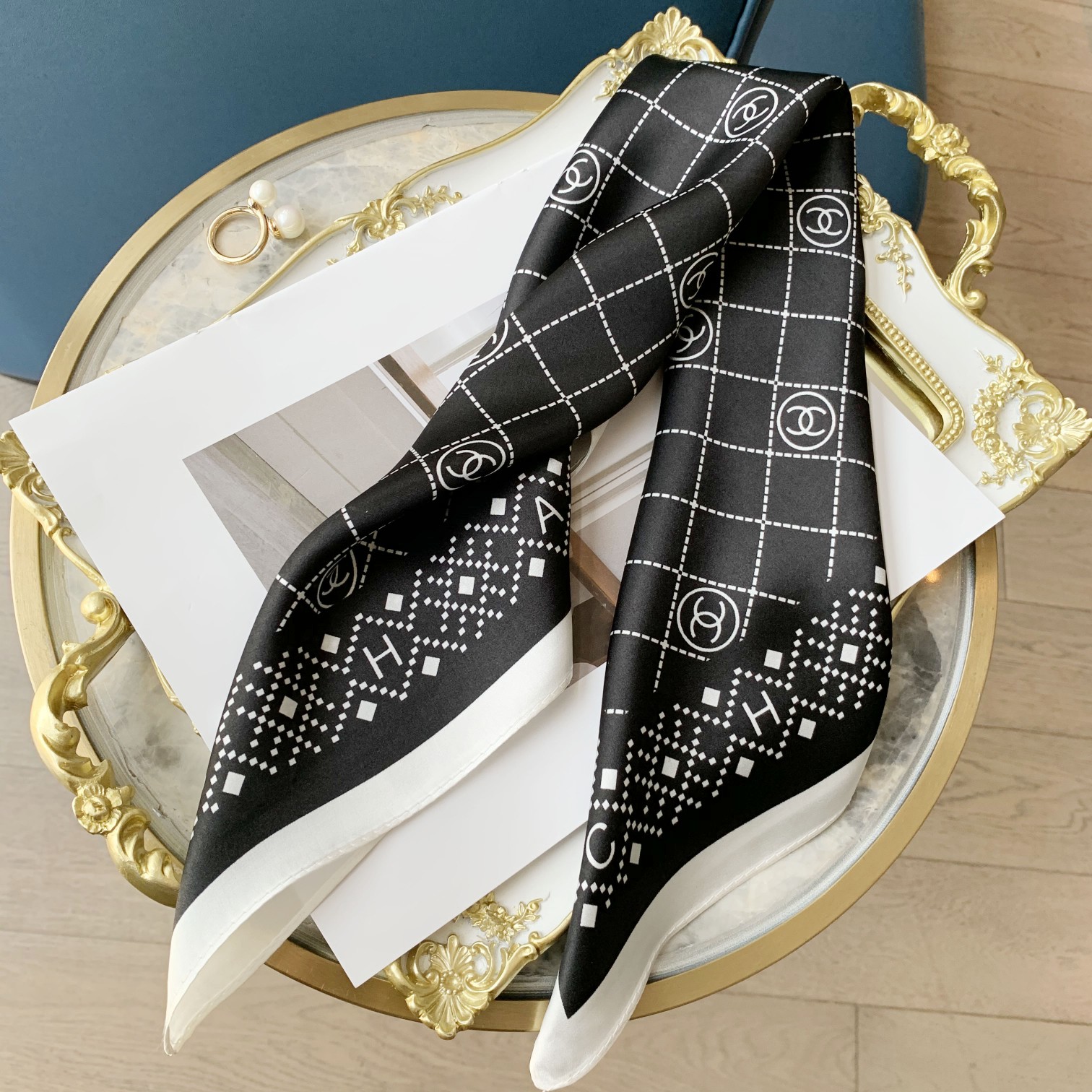 CC SQUARE SCARF SILK TWILL BLACK