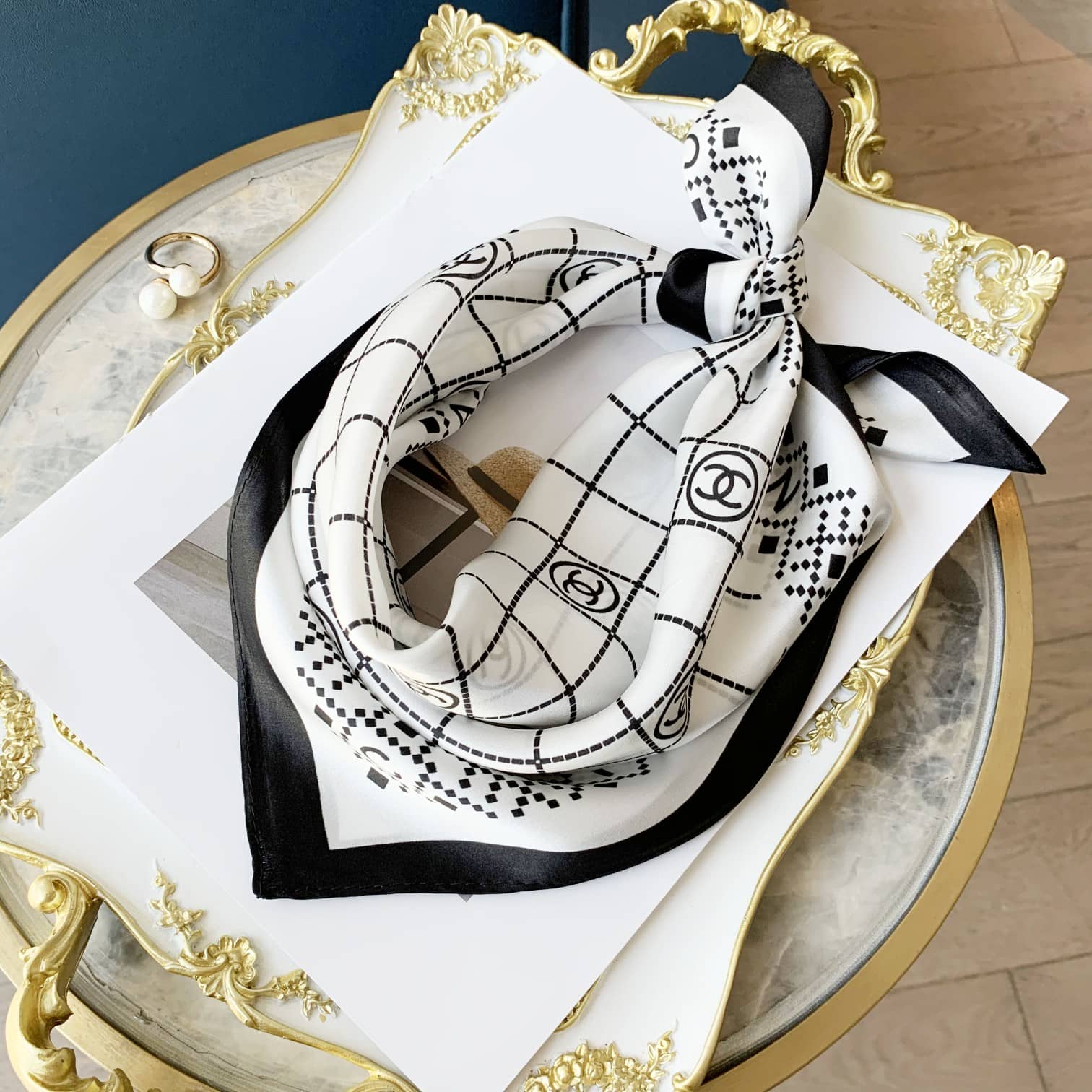 CC SQUARE SCARF SILK TWILL WHITE