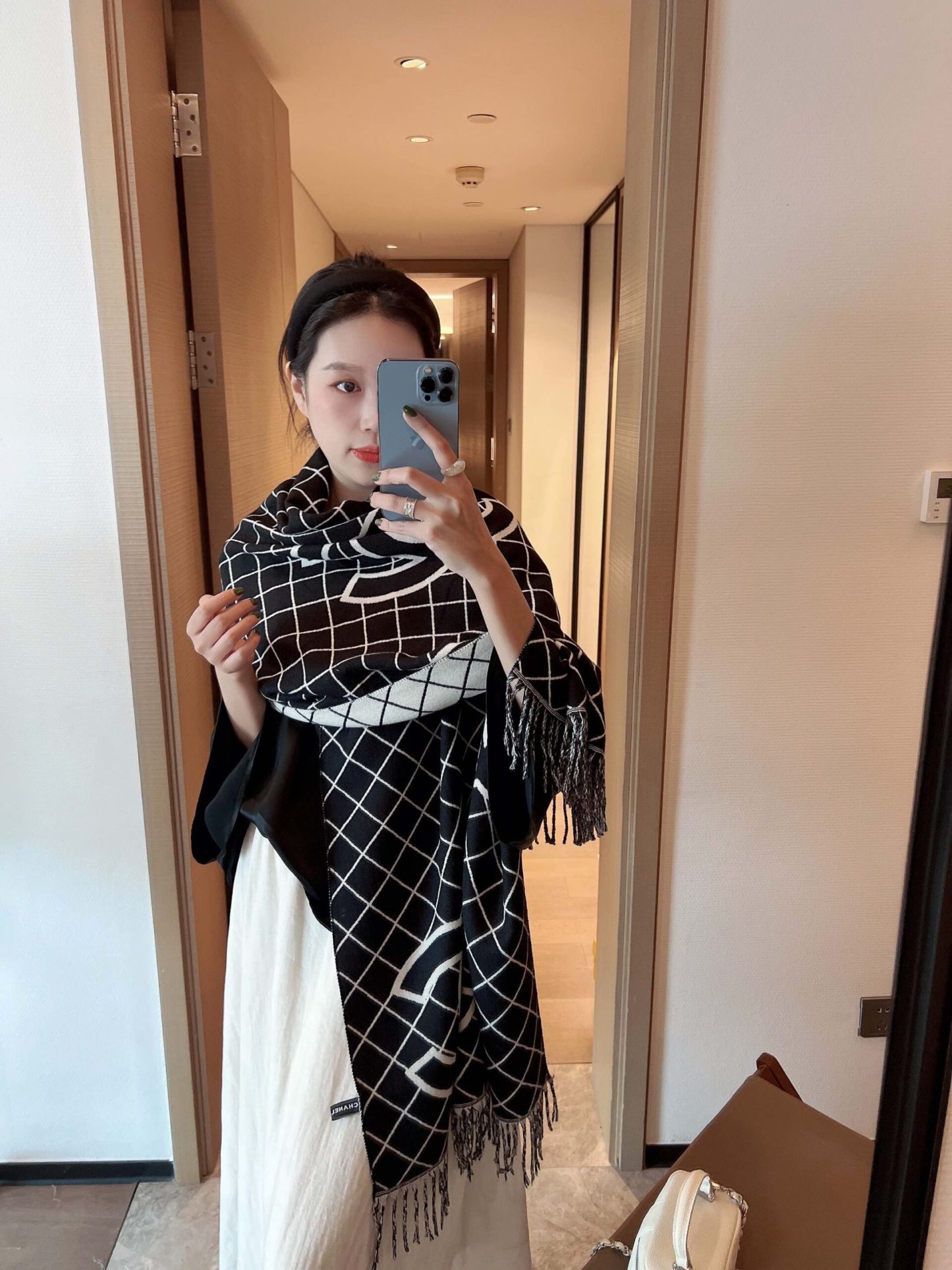 CC CASHMERE SHEARLING SCARF BLACK