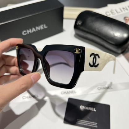 CC VINTAGE BLACK WHITE SUNGLASSES