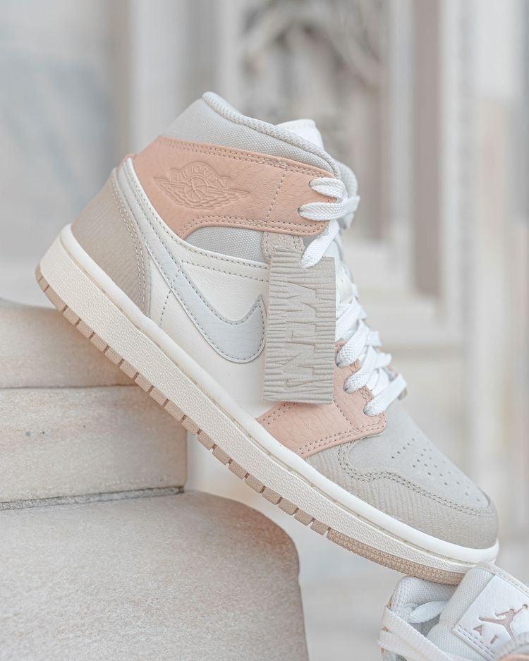 Designer Air Jordan 1 Mid CV3044 100
