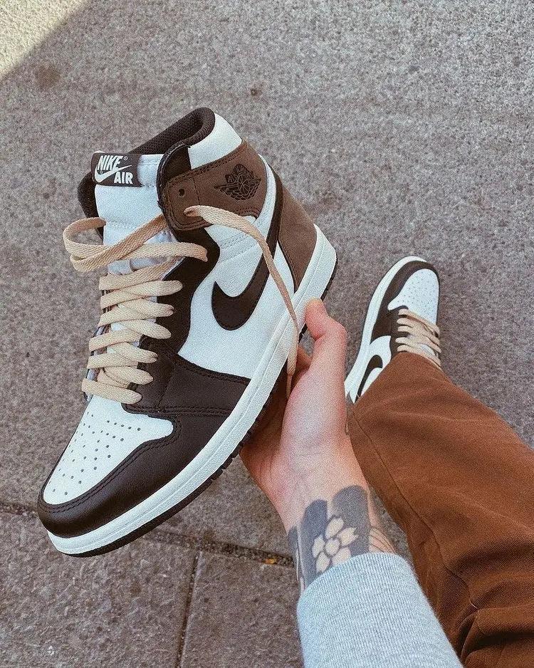 Designer Jordan 1 Retro High Dark Mocha High Q ( Customs And Box ), Jordan 1 Sneakers Active