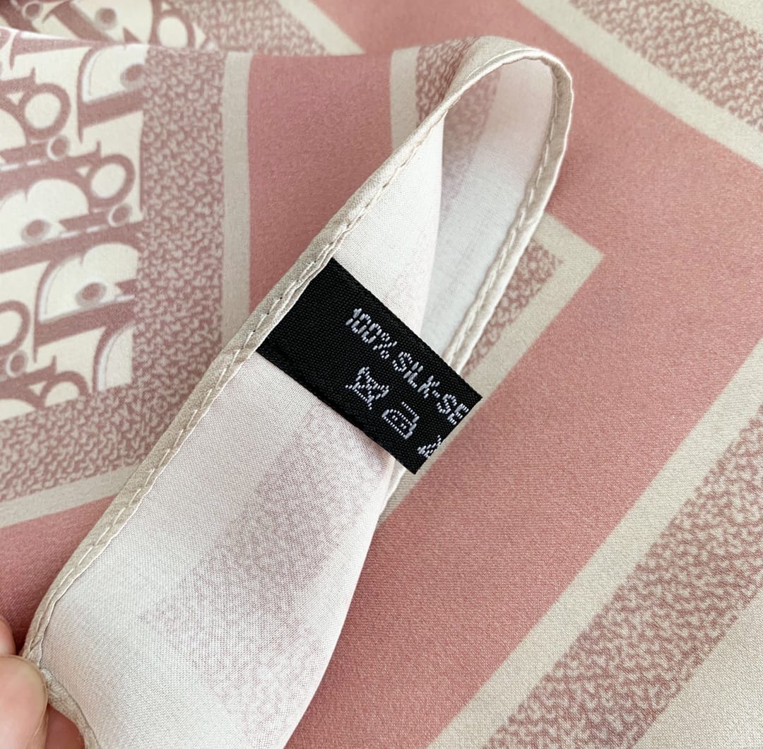 DOR OBLIQUE DORTWIN 70 SQUARE SCARF PINK
