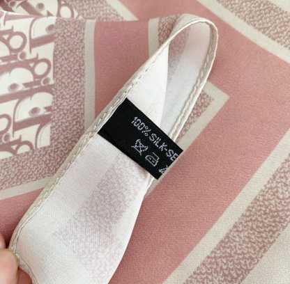 DOR OBLIQUE DORTWIN 70 SQUARE SCARF PINK