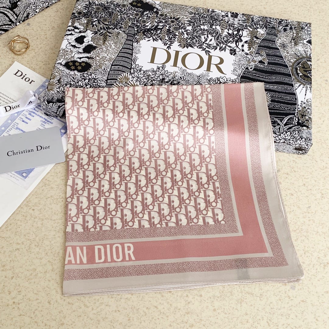 DOR OBLIQUE DORTWIN 70 SQUARE SCARF PINK