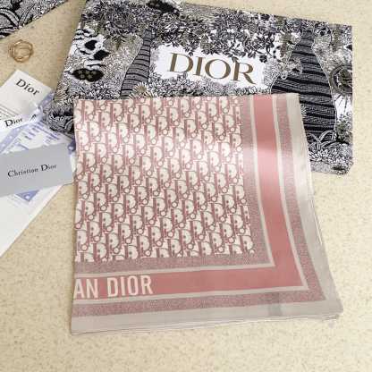 DOR OBLIQUE DORTWIN 70 SQUARE SCARF PINK