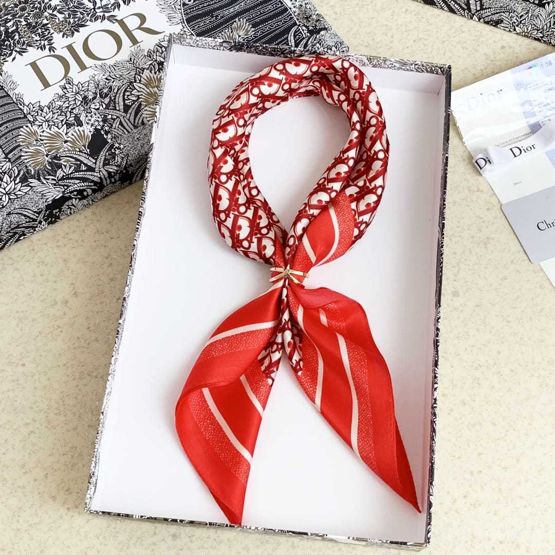 DOR OBLIQUE DORTWIN 70 SQUARE SCARF RED