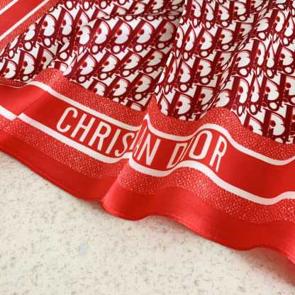 DOR OBLIQUE DORTWIN 70 SQUARE SCARF RED