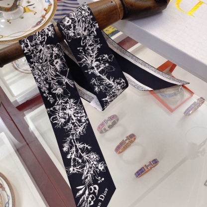 DOR TOILE DE JOUY FLOWERS MITZAH SCARF BLACK