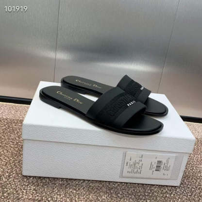 Dior CD Embroidery Sandals SH010142