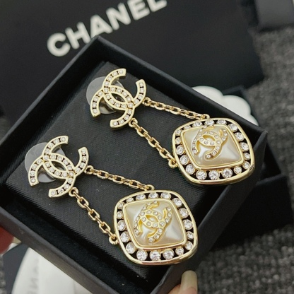 CC CC CRYSTAL EARRINGS