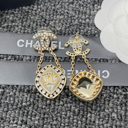 CC CC CRYSTAL EARRINGS