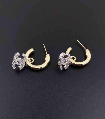 CC PEARLS CC LOGO EARRINGS