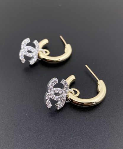CC PEARLS CC LOGO EARRINGS