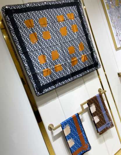 FD FF PRINTED BRUSH SCARF BLACK ORANGE
