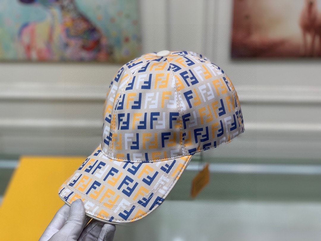 FD FF MOTIF MULTICOLOR CAP BEIGE