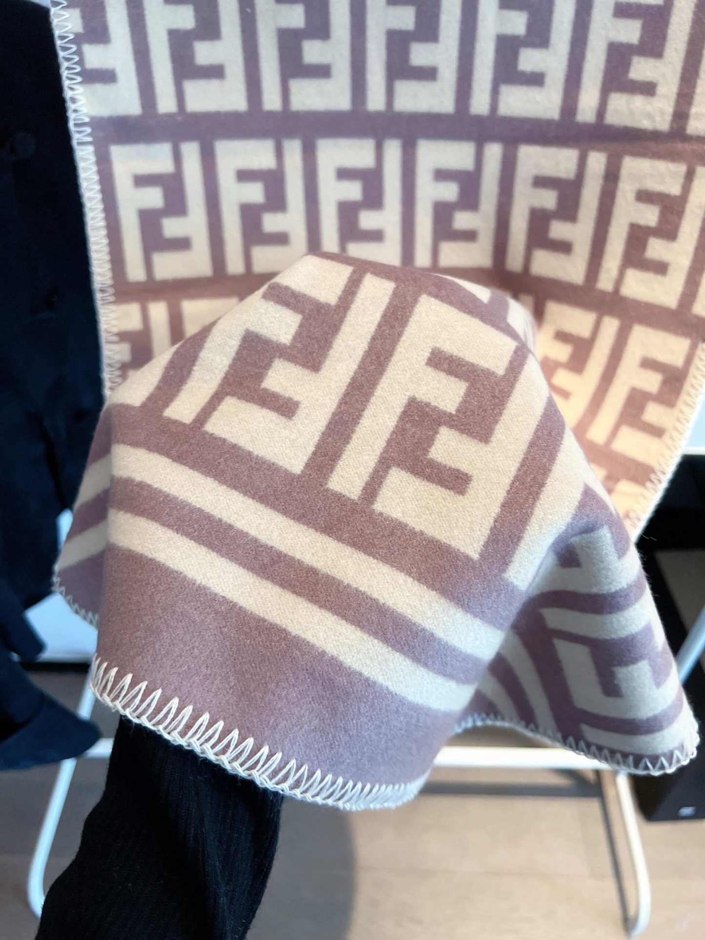 FD FF MONOGRAM SCARF BEIGE