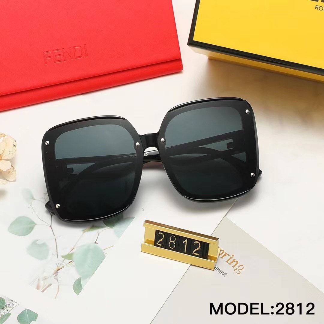 FD BLACK SQUARE SUNGLASSES