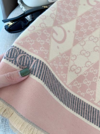 GG GG PATCHWORK BACKGAMMON PRINT SCARF PINK