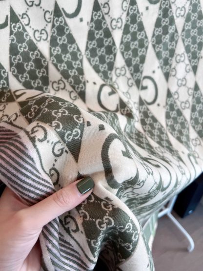 GG GG PATCHWORK BACKGAMMON PRINT SCARF GREEN