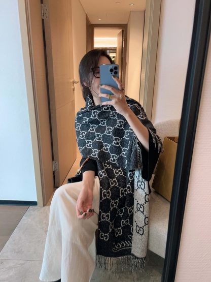 GG GG JACQUARD WOOL SCARF BLACK AND WHITE