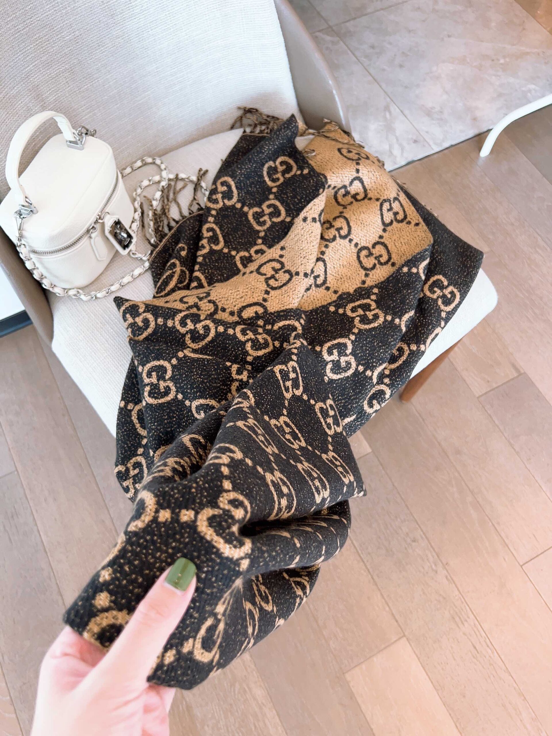 GG GG JACQUARD WOOL SCARF BLACK AND BEIGE